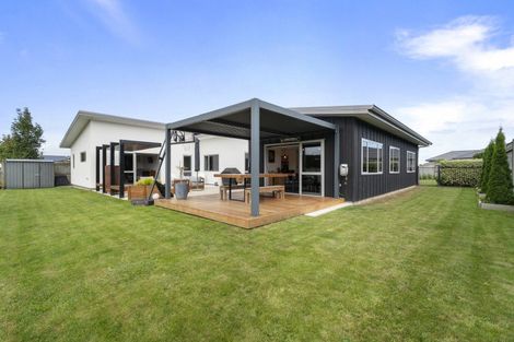 Photo of property in 42 Accolade Street, Maewa, Feilding, 4702