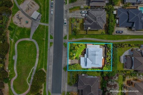 Photo of property in 31 Harrowglen Drive, Northcross, Auckland, 0632