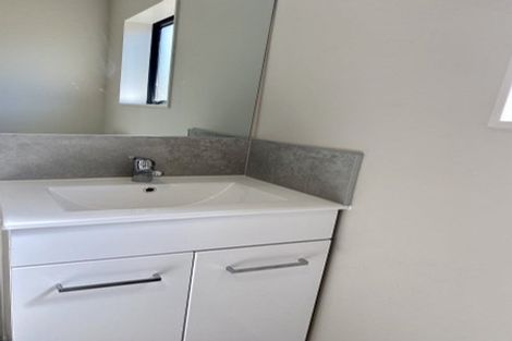 Photo of property in 51a Woodside Road, Massey, Auckland, 0614