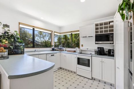 Photo of property in 15 Albizia Place, Richmond, 7020