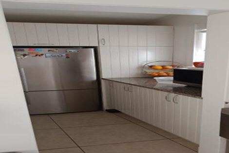 Photo of property in 105 Archibald Road, Kelston, Auckland, 0602