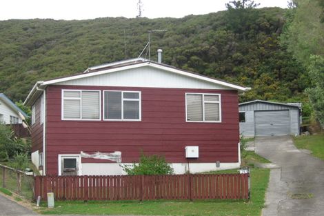Photo of property in 39 Edelweiss Grove, Timberlea, Upper Hutt, 5018