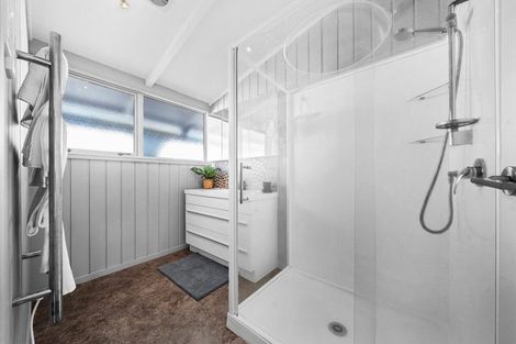 Photo of property in 98 Torkar Road, Clarks Beach, 2122