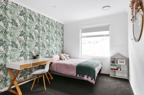 Photo of property in 24 Knightia Drive, Papamoa Beach, Papamoa, 3118