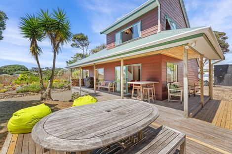 Photo of property in 12 Moir Point Road, Mangawhai Heads, Mangawhai, 0505