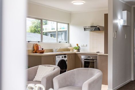 Photo of property in 6/126 Redwood Avenue, Tawa, Wellington, 5028