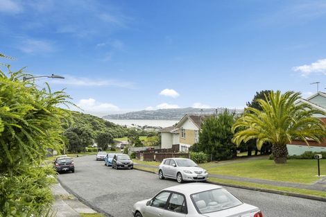 Photo of property in 2 Mahinawa Street, Takapuwahia, Porirua, 5022