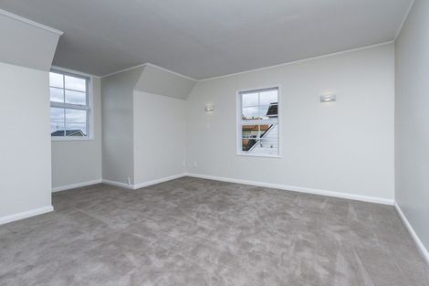 Photo of property in 2/15 Saltburn Road, Milford, Auckland, 0620