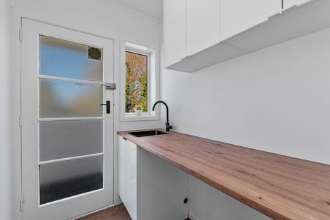 Photo of property in 8 Fairview Road, Western Heights, Rotorua, 3015