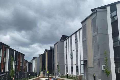 Photo of property in 304/28 Shortfin Place, Flat Bush, Auckland, 2019