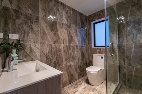 Photo of property in 5 Franheim Crescent, Orewa, 0931