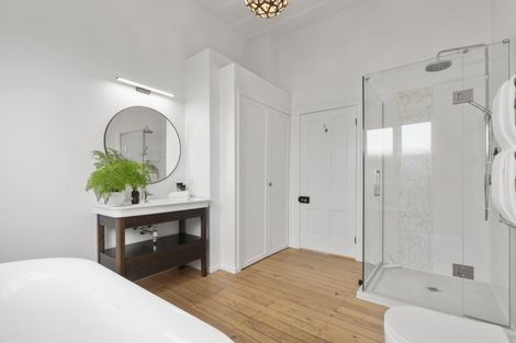 Photo of property in 8 Rutland Road, Stanley Point, Auckland, 0624