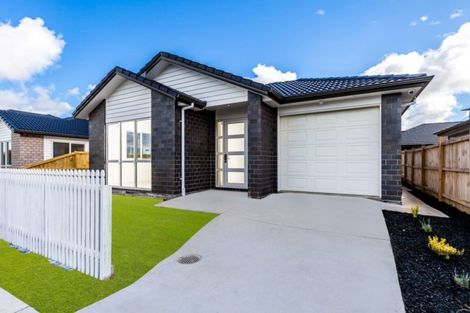 Photo of property in 12 Hemopo Street, Pukekohe, 2120
