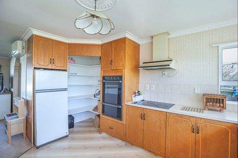 Photo of property in 140 Mako Mako Road, Levin, 5510