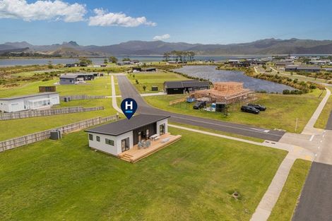 Photo of property in 290 Harbour Drive, Matarangi, Whitianga, 3592