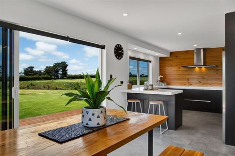 Photo of property in 1253 Upland Road, Egmont Village, Inglewood, 4386