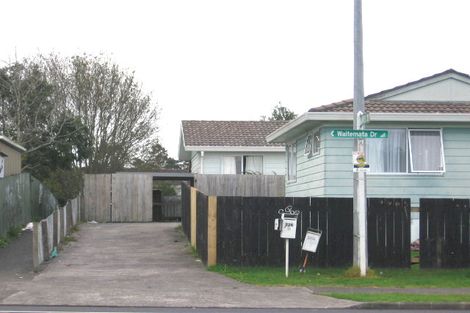 Photo of property in 2/226 Waitemata Drive, Ranui, Auckland, 0612