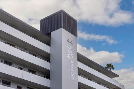 Photo of property in 2/44 Esplanade Road, Mount Eden, Auckland, 1024