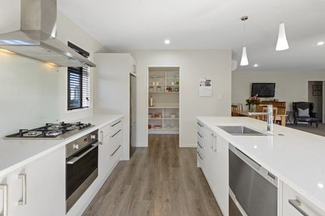 Photo of property in 14 Huntingdon Drive, Rangiora, 7400