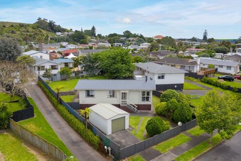 Photo of property in 93 Crawford Avenue, Mangere Bridge, Auckland, 2022