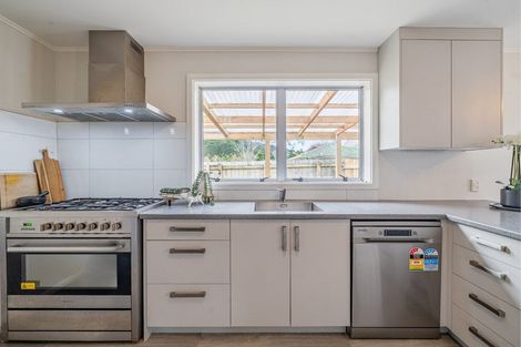 Photo of property in 95 Hine Road, Wainuiomata, Lower Hutt, 5014