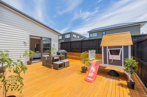 Photo of property in 7 Ropere Street, Kumeu, 0810