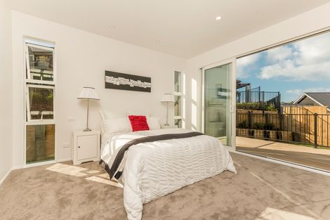 Photo of property in 14 Tauwaka Crescent, Riverhead, 0820