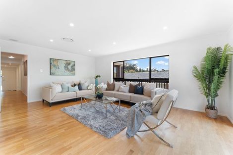 Photo of property in 23 Ravenwood Drive, Forrest Hill, Auckland, 0620