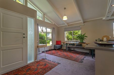 Photo of property in 16 Antrim Place, Hokowhitu, Palmerston North, 4410