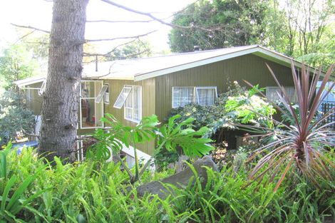 Photo of property in 994 East Coast Road, Northcross, Auckland, 0632