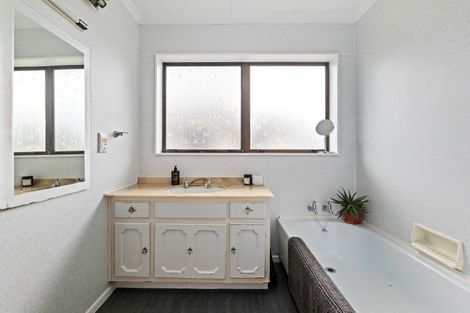 Photo of property in 8 Riverside Drive, Kaponga, Hawera, 4679