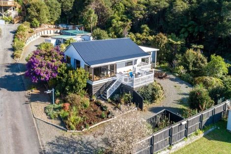 Photo of property in 16 Windsor Drive, Tairua, 3508