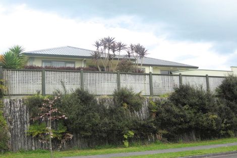 Photo of property in 8 Ashmore Drive, Frankleigh Park, New Plymouth, 4310