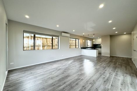 Photo of property in 6b St Catherine Crescent, West Harbour, Auckland, 0618