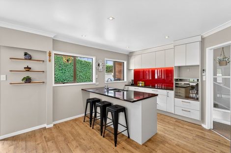 Photo of property in 11 Muritai Crescent, Havelock North, 4130