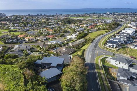 Photo of property in 15 Maire Road, Orewa, 0931