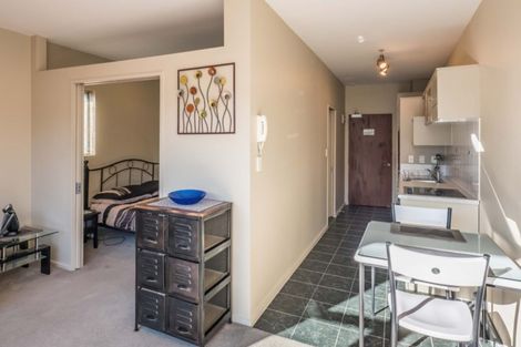 Photo of property in Atrium Towers, 6n/154 The Terrace, Wellington Central, Wellington, 6011