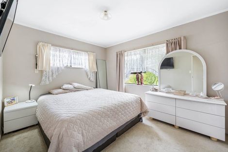 Photo of property in 2/109 Athena Drive, Totara Vale, Auckland, 0629