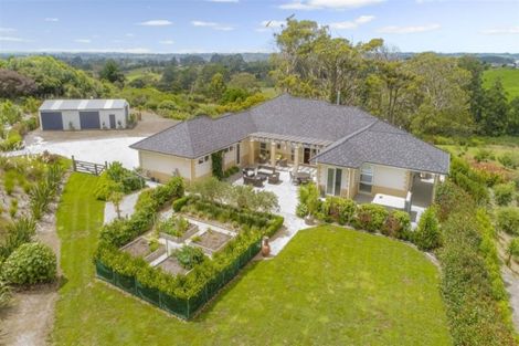 Photo of property in 94c Pomona Road, Kumeu, 0891