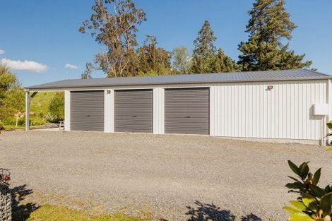 Photo of property in 100 Cole Street, Dannevirke, 4930