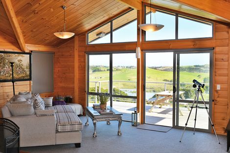 Photo of property in 189 Takahoa Drive, Kaiwaka, 0573