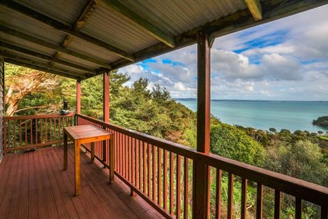 Photo of property in 40 Okoka Road, Omiha, Waiheke Island, 1081