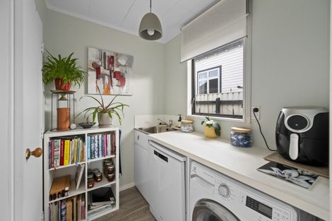 Photo of property in 127 Guppy Road, Taradale, Napier, 4112