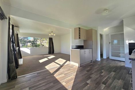 Photo of property in 16 Blenheim Street, Glenfield, Auckland, 0629