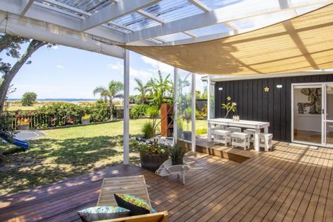 Photo of property in 1021a Papamoa Beach Road, Papamoa Beach, Papamoa, 3118