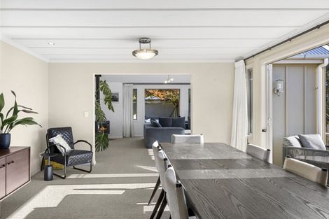 Photo of property in 100 Kings Drive, Wanaka, 9305