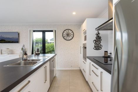 Photo of property in 1 Blanche Road, Papamoa Beach, Papamoa, 3118