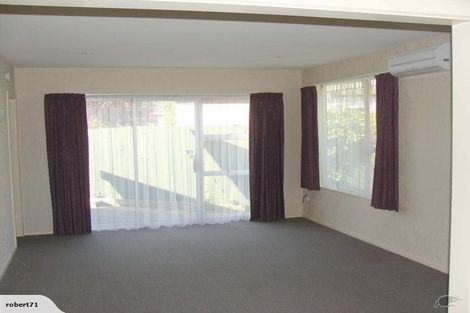 Photo of property in 2/41 Delaware Crescent, Russley, Christchurch, 8042