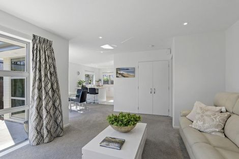 Photo of property in 1 Herbs Place, Cashmere, Christchurch, 8022