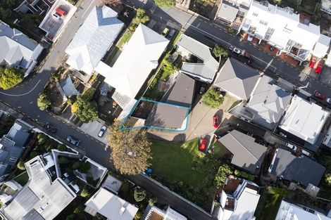 Photo of property in 3 Salmont Place, Kelburn, Wellington, 6012